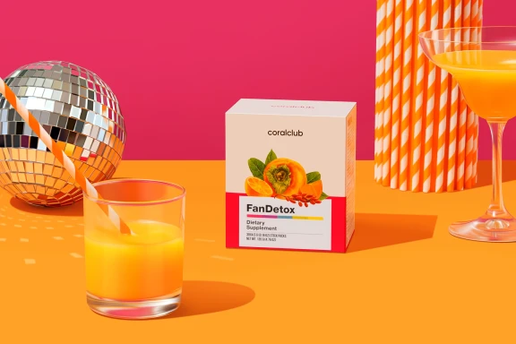 FanDetox – complemento alimenticio con azúcar y edulcorantes. 30 sobres. Peso neto: 135 g.